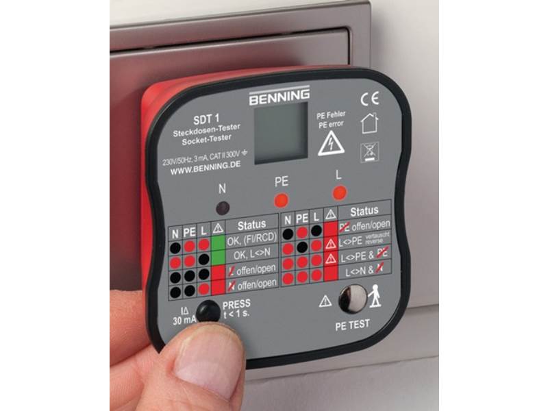 BENNING 20053 Steckdosentester SDT 1 zur Prüfung von Schutzkontaktsteckdosen
